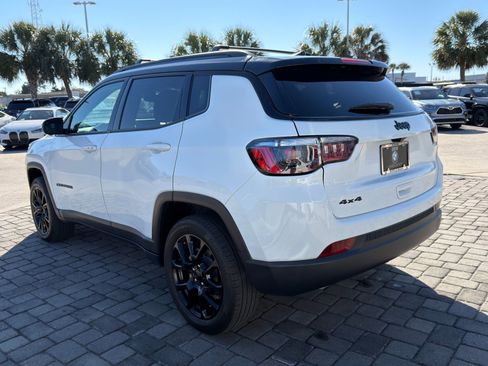 Used 2023 Jeep Compass Altitude w/ Sun and Sound Group image 10