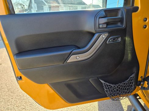 Used 2014 Jeep Wrangler Unlimited Sport w/ Quick Order Package 24S image 28