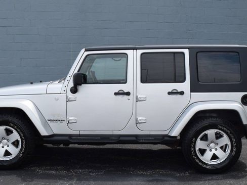 Used 2010 Jeep Wrangler Unlimited Sahara w/ Trailer Tow Group AWD/4WD image 7