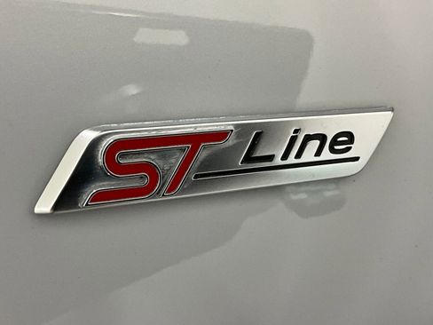 Used 2025 Ford Escape ST-Line Select w/ Tech Pack #1 AWD/4WD image 30
