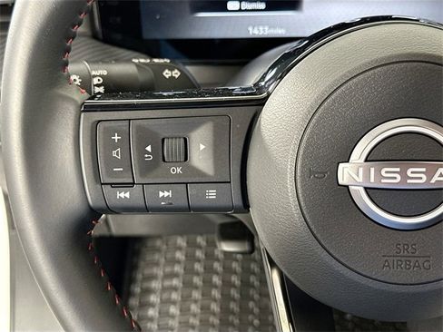 Used 2025 Nissan Kicks SR image 19