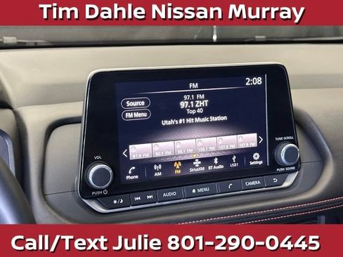 Used 2025 Nissan Rogue SV AWD/4WD image 27