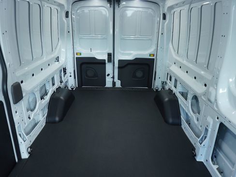 New 2025 Ford Transit 250 148 Medium Roof image 10