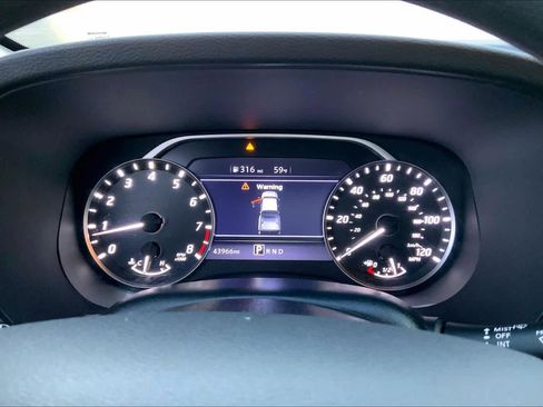 Used 2022 Nissan Frontier SV RWD image 25