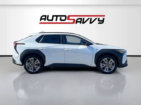 Used 2025 Subaru Solterra w/ Limited Package AWD/4WD image 8