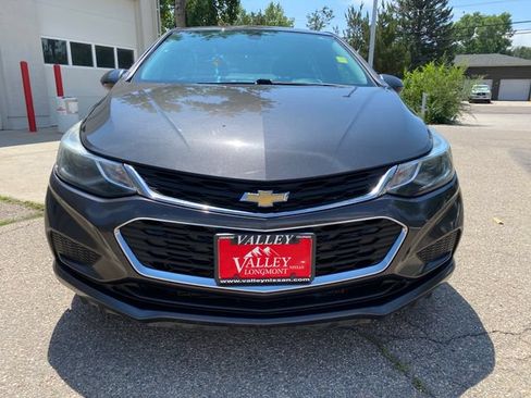 Used 2017 Chevrolet Cruze LT FWD image 8