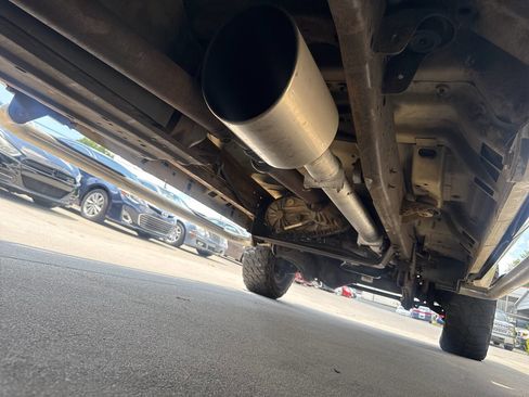 Used 2005 Ford F350 XLT image 25