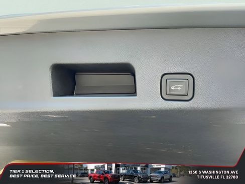 Certified 2025 GMC Acadia Elevation image 35