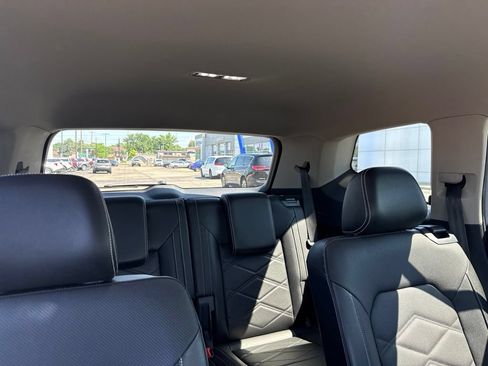 Used 2024 Volkswagen Atlas SE AWD/4WD image 28