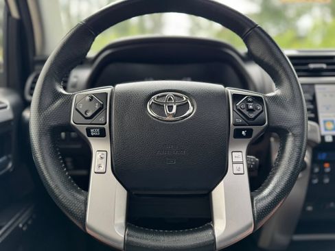 Used 2020 Toyota 4Runner Limited AWD/4WD image 15