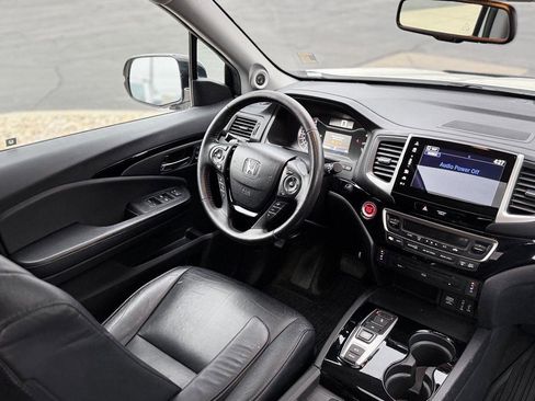 Used 2017 Honda Pilot Touring image 31