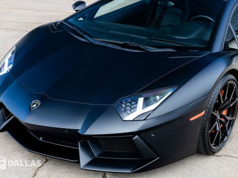 Used 2014 Lamborghini Aventador LP 700-4 image 6