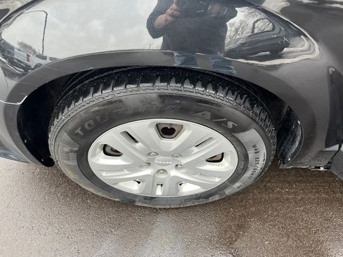 Used 2019 Dodge Grand Caravan SE w/ UConnect Hands-Free Group image 24