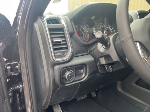 Used 2025 RAM 2500 Big Horn AWD/4WD image 13