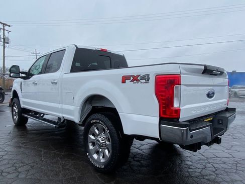 Used 2019 Ford F250 XLT w/ XLT Premium Package image 6