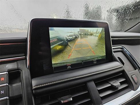 Used 2023 GMC Yukon XL SLT image 28