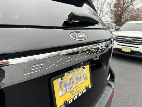 Certified 2022 Ford Explorer XLT w/ Equipment Group 202A image 47