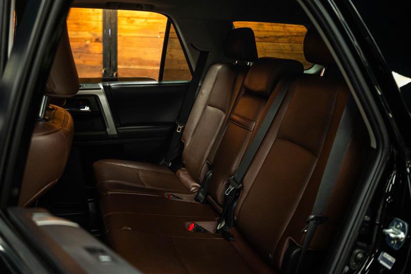 Used 2018 Toyota 4Runner Limited AWD/4WD image 10