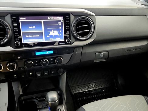 Certified 2021 Toyota Tacoma TRD Off-Road image 28