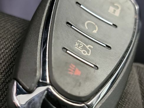 Used 2018 Chevrolet Malibu LT FWD image 31