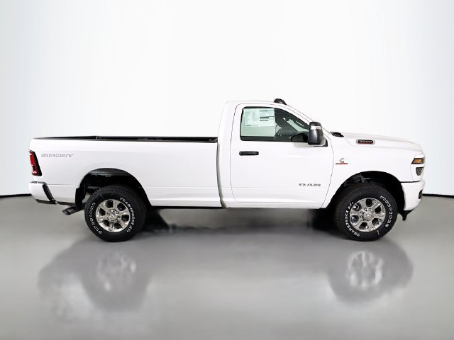 New 2026 RAM 3500 Big Horn AWD/4WD image 8