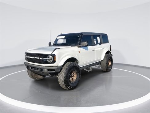 Used 2022 Ford Bronco Badlands image 4