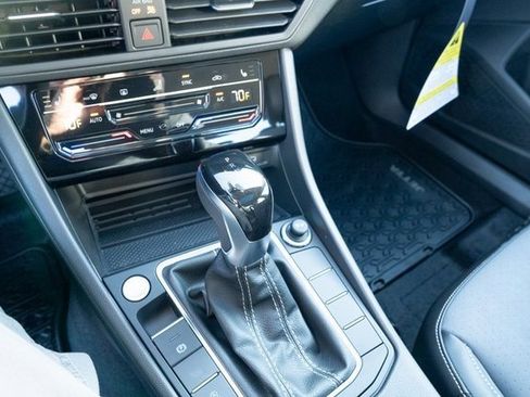 New 2026 Volkswagen Jetta SE image 21
