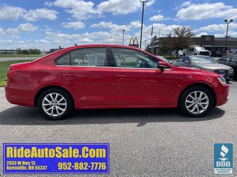 Used 2014 Volkswagen Jetta SE FWD image 4