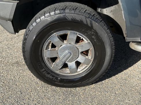 Used 2007 HUMMER H3 Base 4dr SUV 4WD w/ Chrome Appearance Package image 29