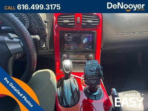 Used 2006 Chevrolet Corvette Coupe RWD image 12