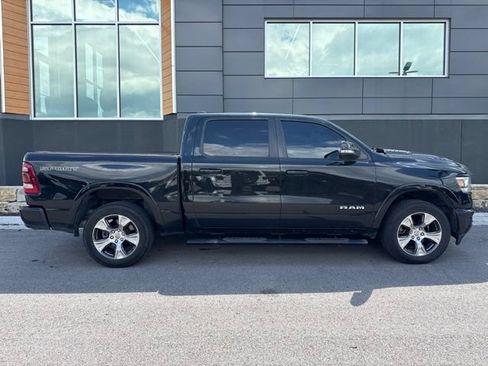 Used 2021 RAM 1500 Laramie AWD/4WD image 2