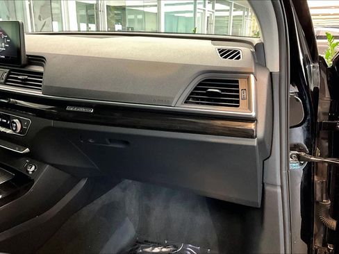 Used 2019 Audi Q5 2.0T Premium w/ Convenience Package image 19