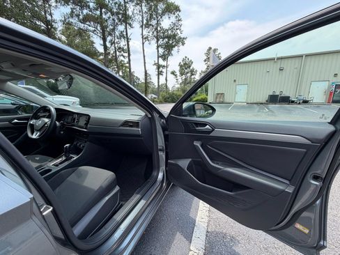 Used 2019 Volkswagen Jetta S w/ Driver Assistance Package FWD image 18