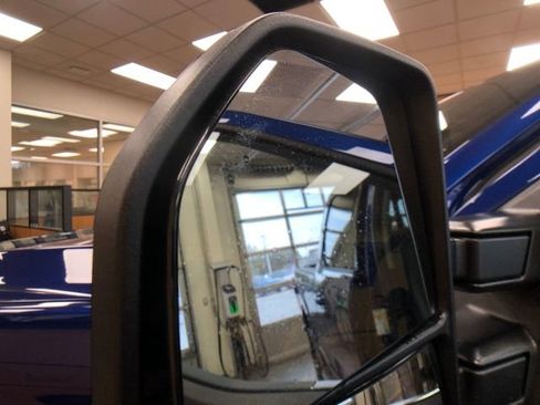 New 2026 Ford F250 Lariat w/ Black Appearance Package image 23