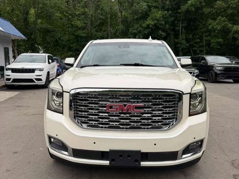 Used 2015 GMC Yukon XL SLT w/ Open Road Package AWD/4WD image 11