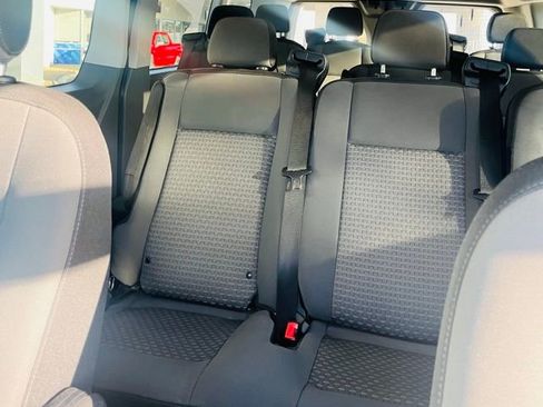 Used 2023 Ford Transit 350 XLT image 9