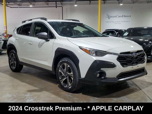Used 2024 Subaru Crosstrek 2.0i Premium AWD/4WD image 3