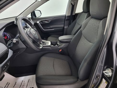 Used 2020 Toyota RAV4 XLE FWD image 14
