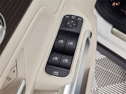 Certified 2025 Mercedes-Benz GLB 250 4MATIC image 57