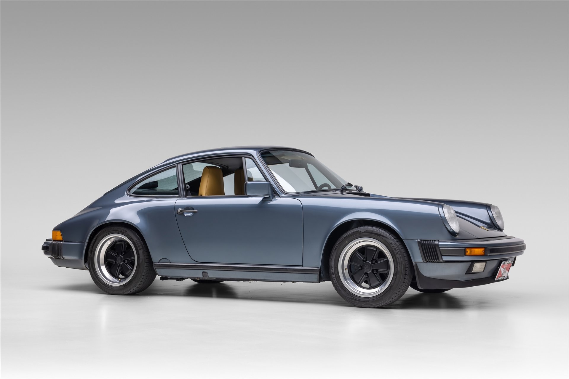 Used 1987 Porsche 911 Carrera RWD image 5