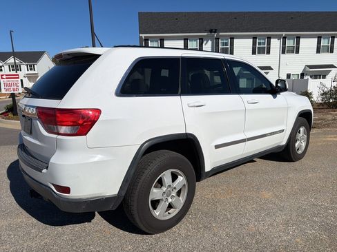 Used 2013 Jeep Grand Cherokee Laredo image 9