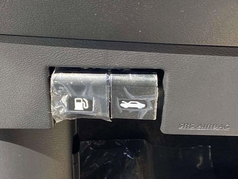 New 2025 Nissan Versa S w/ Trunk Package image 17