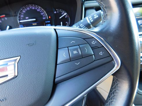Used 2019 Cadillac XT5 FWD image 23