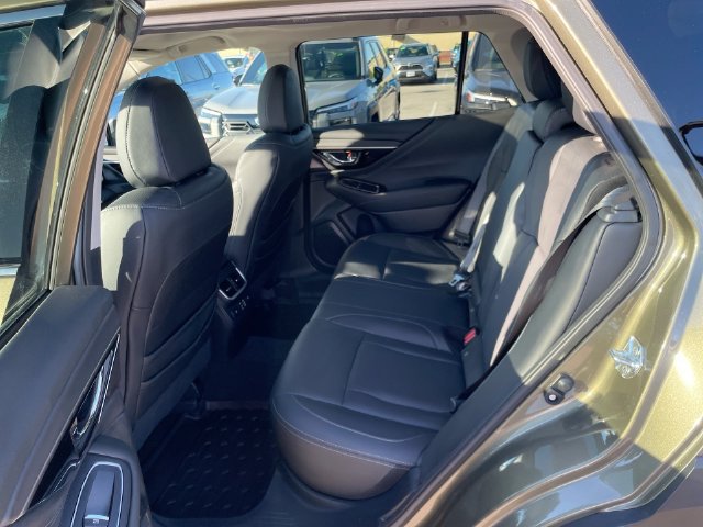 Certified 2025 Subaru Outback Touring XT AWD/4WD image 13