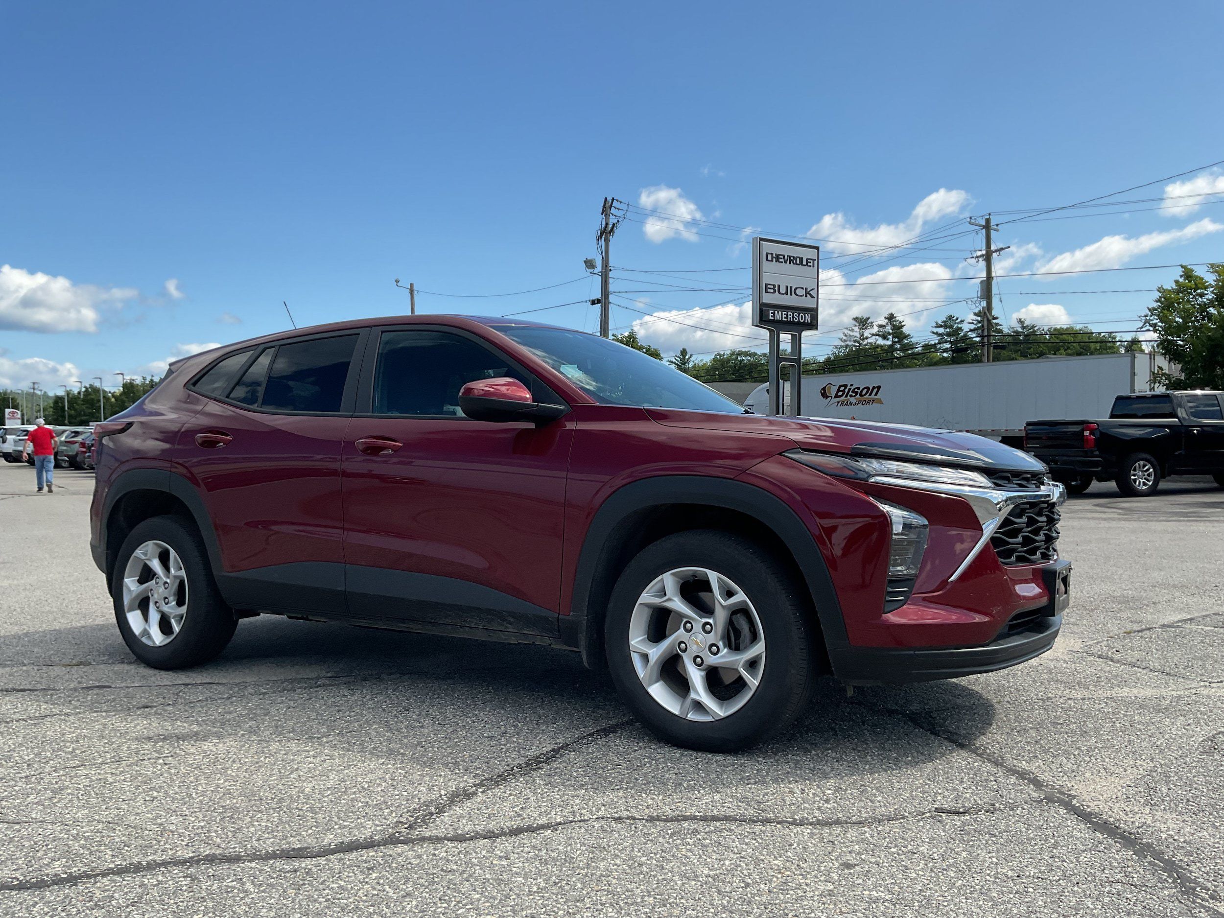 Certified 2024 Chevrolet Trax LS w/ LS Convenience Package FWD image 4