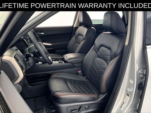 Used 2025 Nissan Pathfinder Platinum w/ Cargo Package AWD/4WD image 33