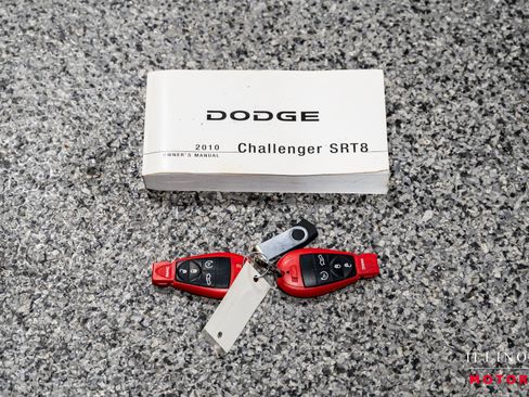 Used 2010 Dodge Challenger SRT8 w/ Special Edition Group image 39