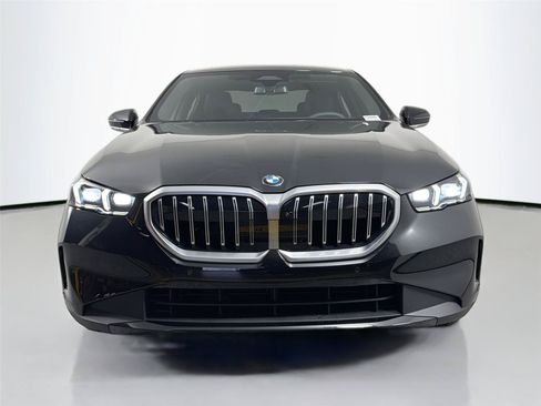New 2026 BMW 530i xDrive w/ Premium Package AWD/4WD image 4