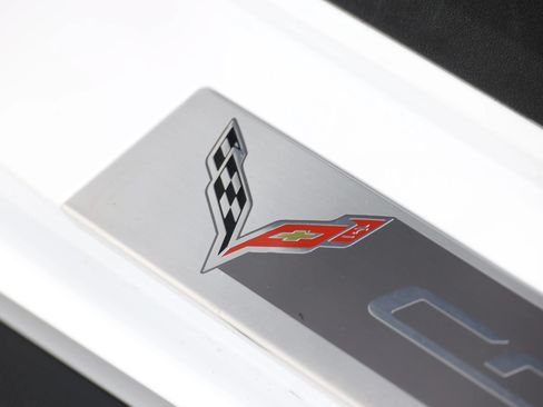 Used 2016 Chevrolet Corvette Z06 w/ 3LZ Preferred Equipment Group RWD image 15