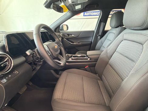 Used 2025 Chevrolet Equinox LT FWD image 13